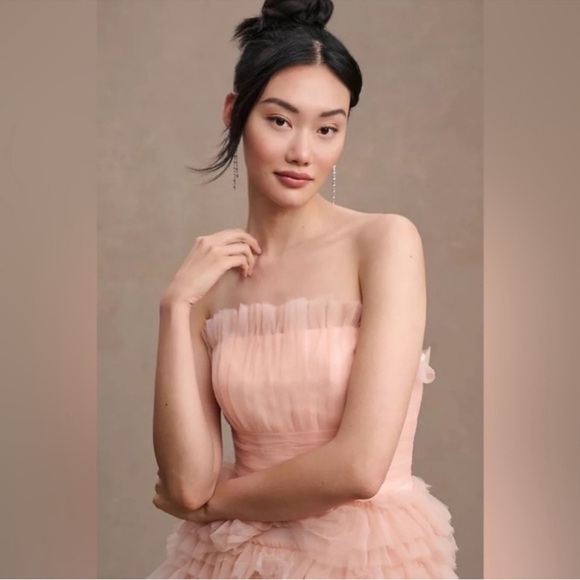 MAC DUGGAL
Pink Strapless Tulle Ruffle Gown Anthropologie - Picture 3 of 17